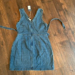 Denim dress with tie